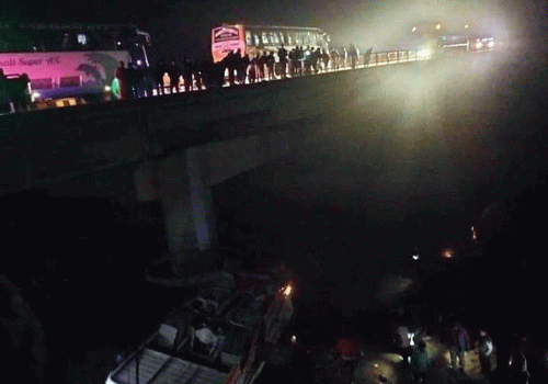 दाङस्थित राप्ती नदीमा बस दुर्घटना (अपडेट) – मृतकको संख्या १२ पुग्यो