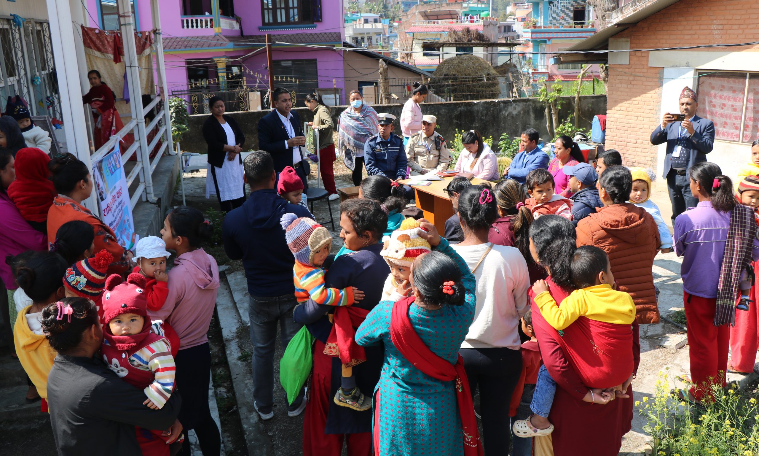 धादिङको नीलकण्ठ नगरपालिकामा पहिलो दिनमै ३७ प्रतिशतले लगाए खोप