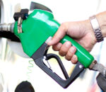 पेट्रोलको मूल्य लिटरमै ७ रुपैयाँ घट्यो