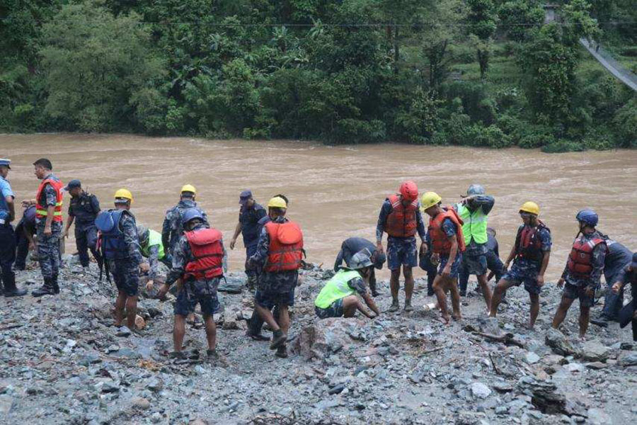 सिमलताल पहिरो: त्रिशूलीमा बेपत्ता दुई बसका यात्रुमध्ये अहिलेसम्म १५ जनाको शव फेला