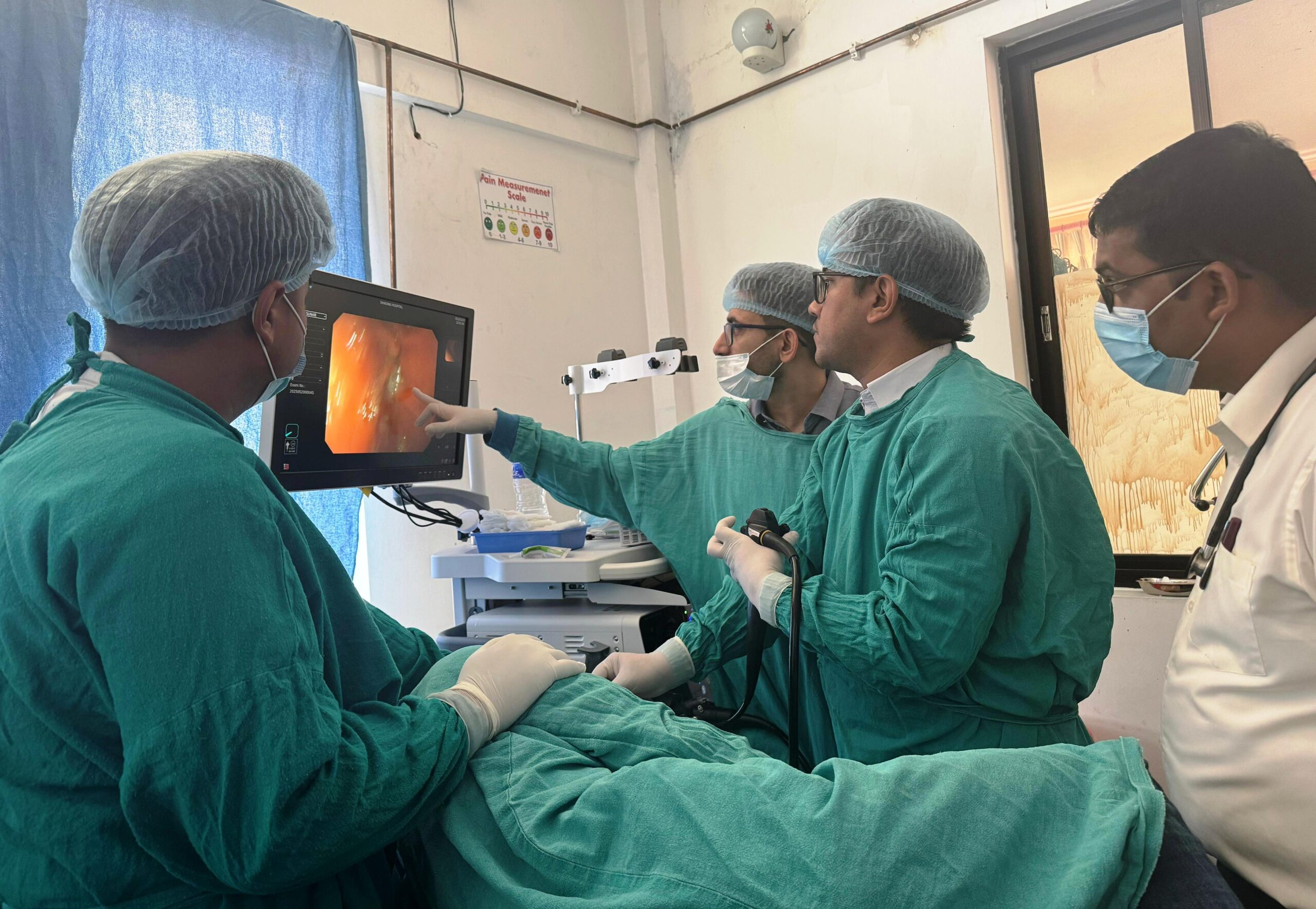 जिल्लामै पहिलो पटक धादिङ अस्पतालमा इन्डोस्कोपी सेवा सुरु